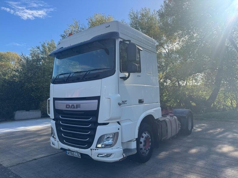 2016 DAF XF 105 440 6x2 10.8