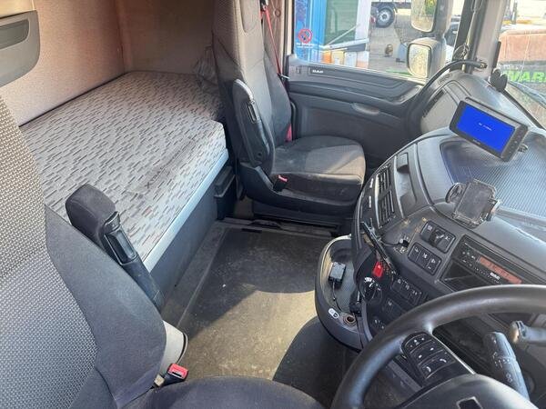 2016 DAF XF 105 440 6x2 10.8 - Image 5